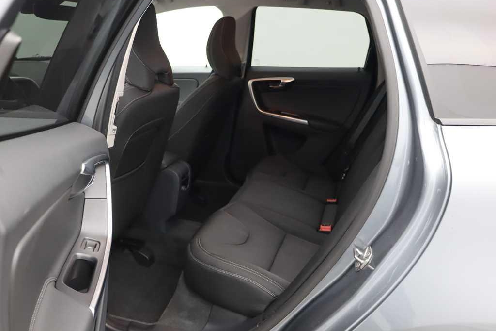 Volvo XC60 2017 фото 5