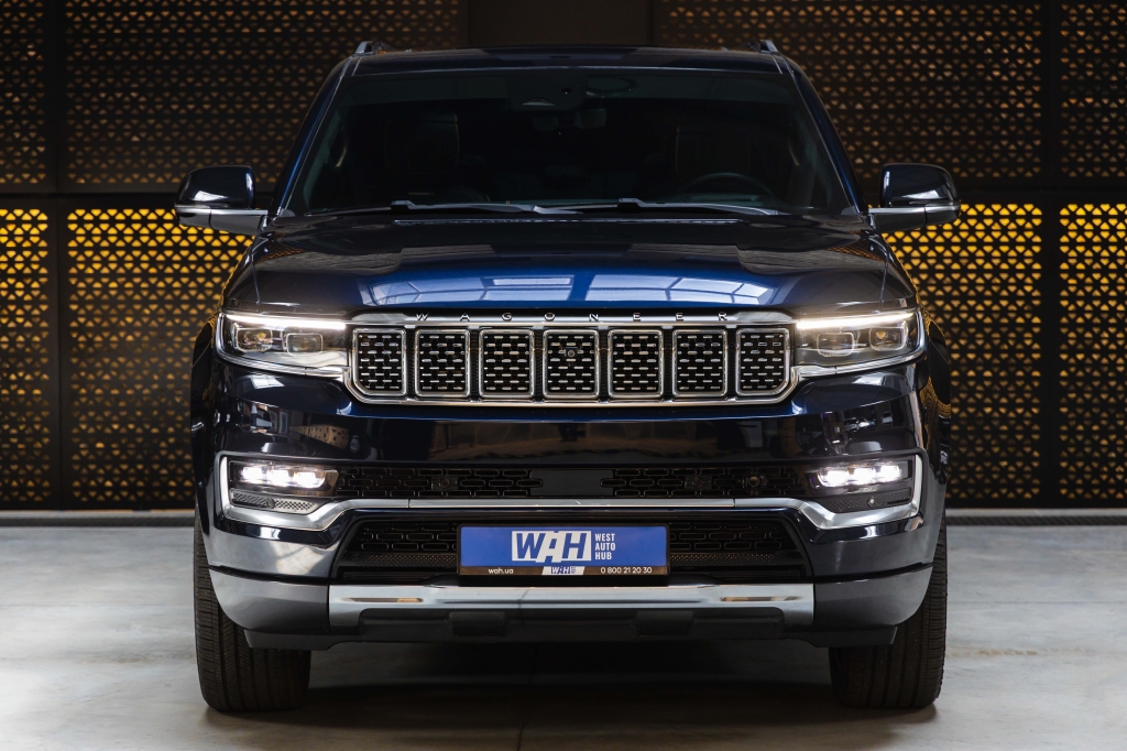 Jeep Grand Wagoneer 2022 фото Jeep Grand Wagoneer 2022 фото 2