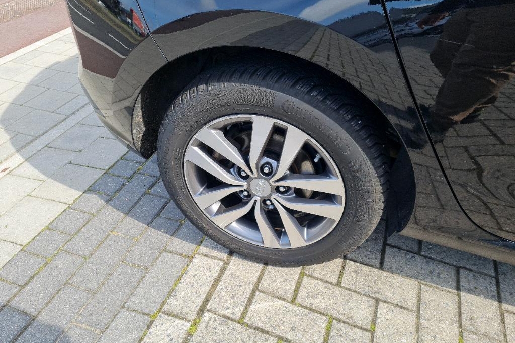 Hyundai i30 2017 фото 21