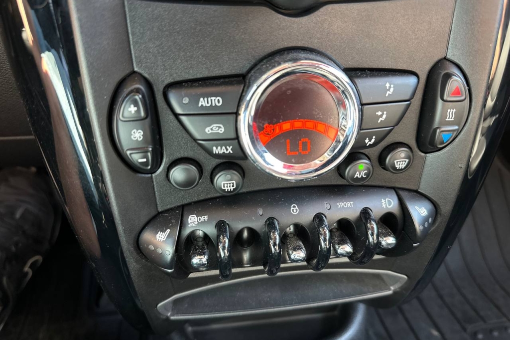 MINI Countryman 2015 фото MINI Countryman 2015 фото 17