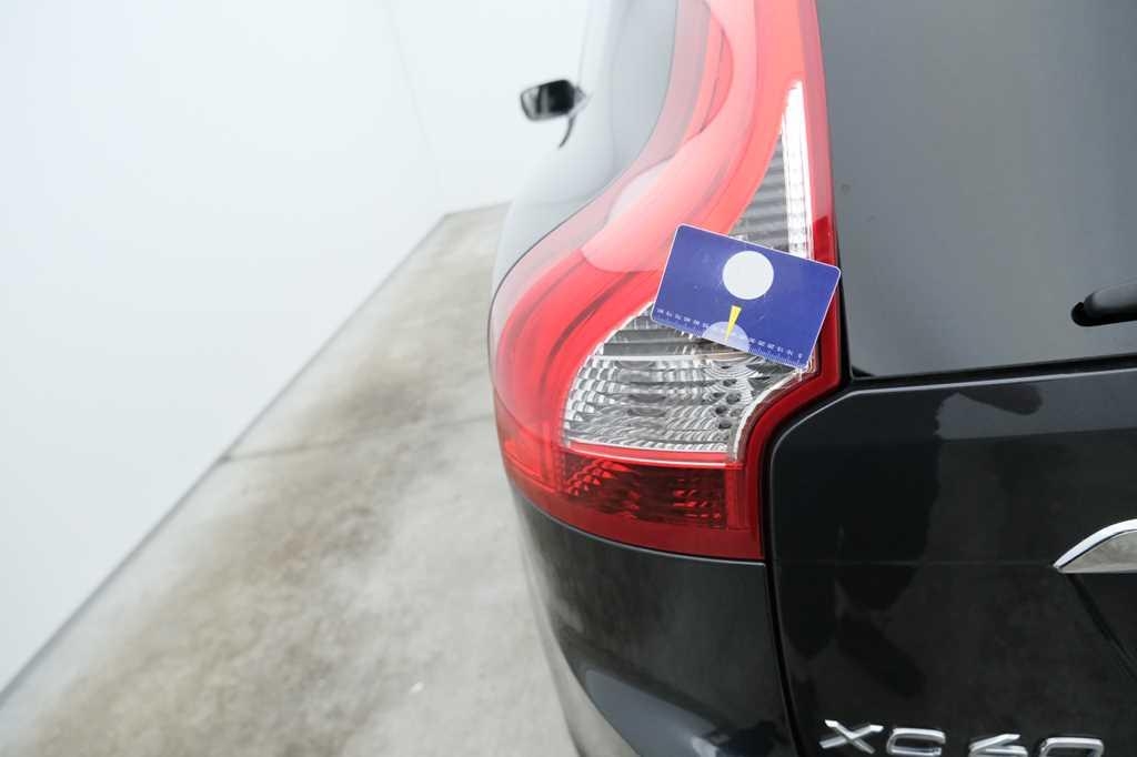 Volvo XC60 2018 фото 38