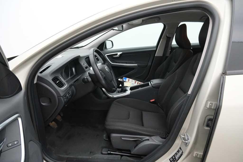 Volvo S60 2017 фото 5