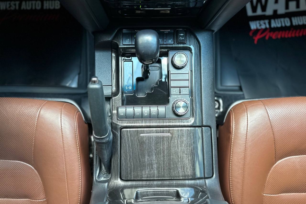 Toyota Land Cruiser 200 GUARD B6 2018 фото Toyota Land Cruiser 200 GUARD B6 2018 фото 24