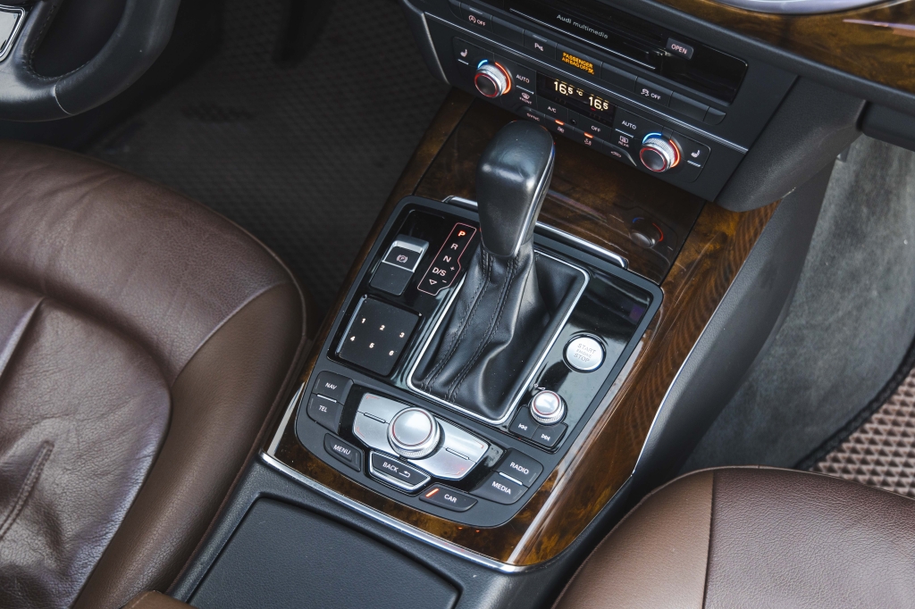 Audi A6 S-Line 2017 фото 27