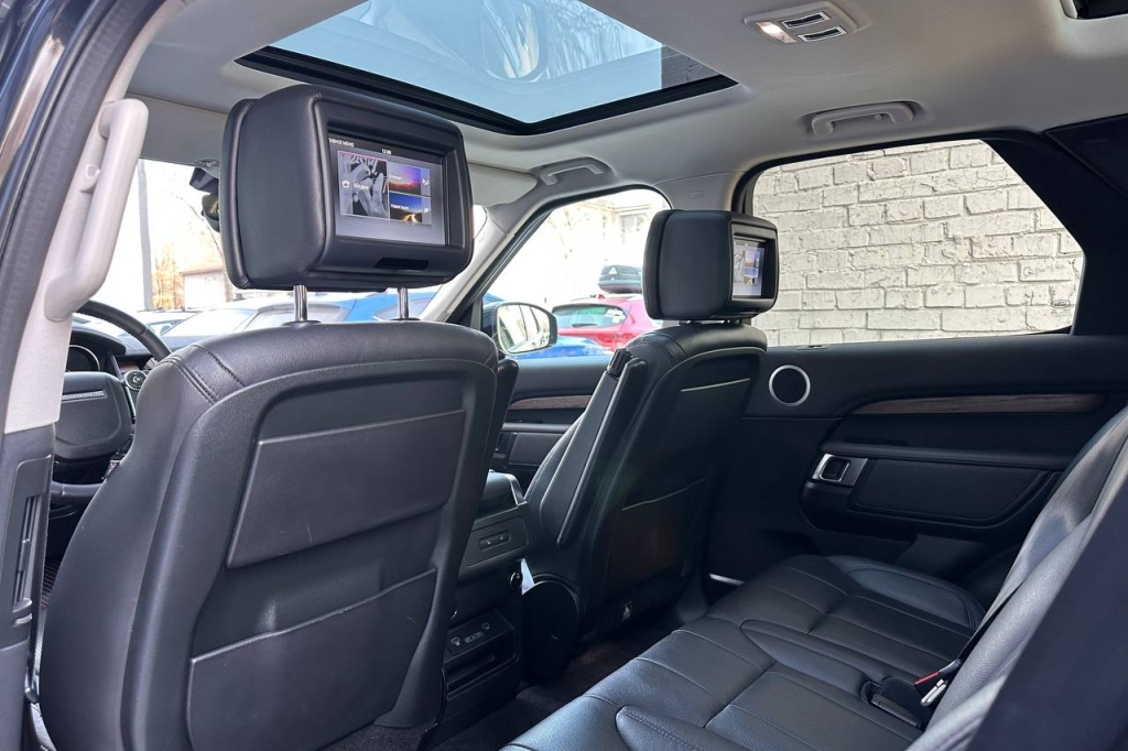 Land Rover Discovery HSE 2017 photo 16