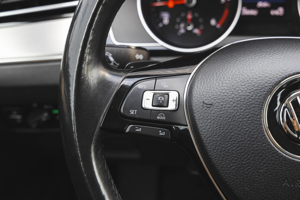 Volkswagen Passat R-Line 4Motion 2018 photo 17