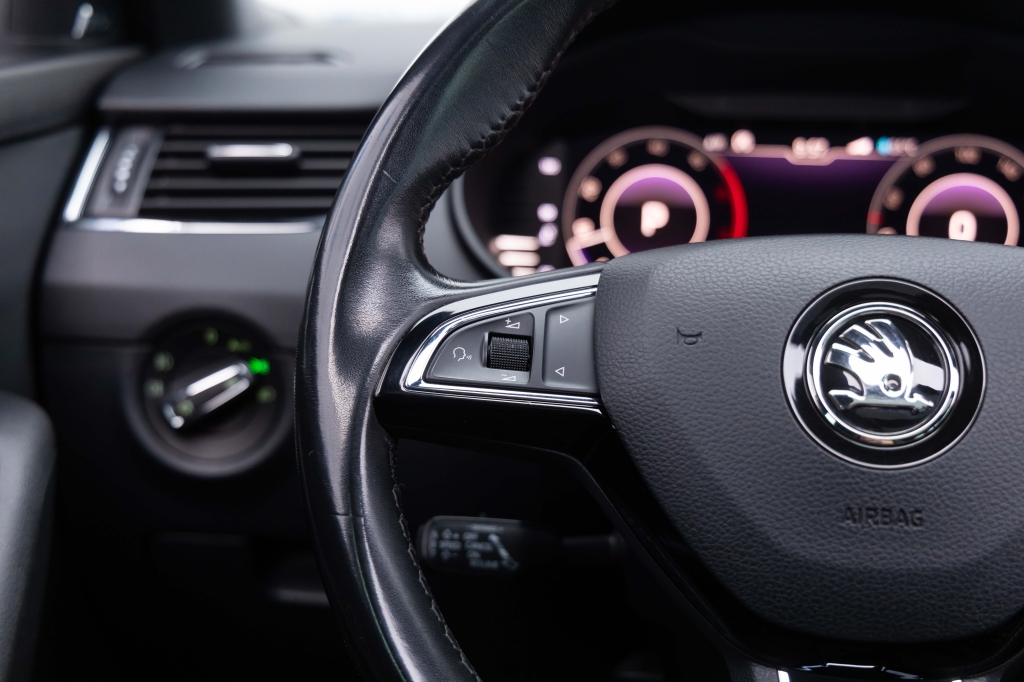 Skoda Octavia Laurin & Klement 2020 photo 26