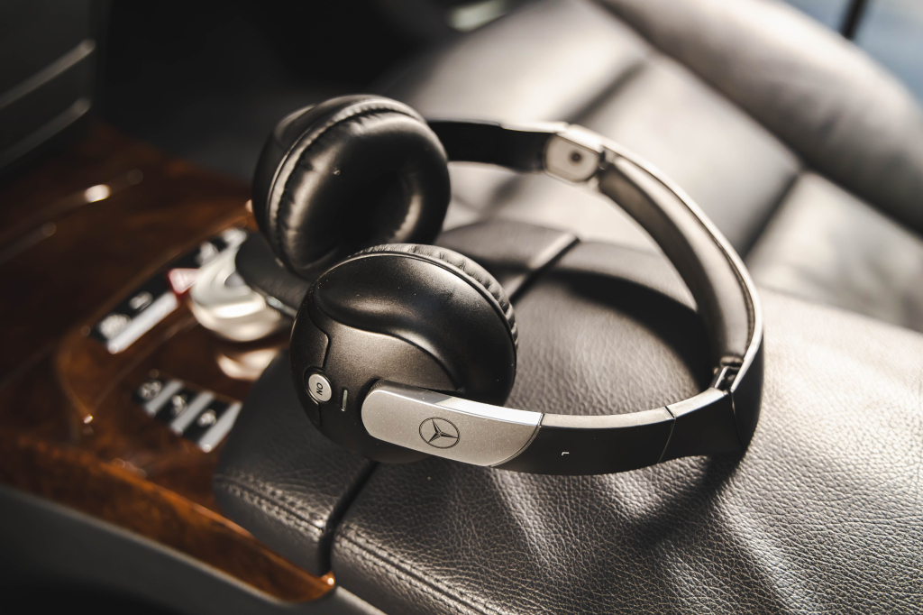 Mercedes-Benz S-Class 2011 photo 36