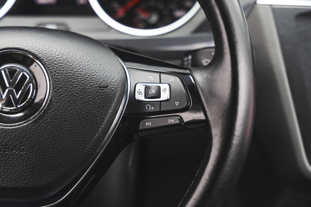 Volkswagen Tiguan SE 2018 photo 19