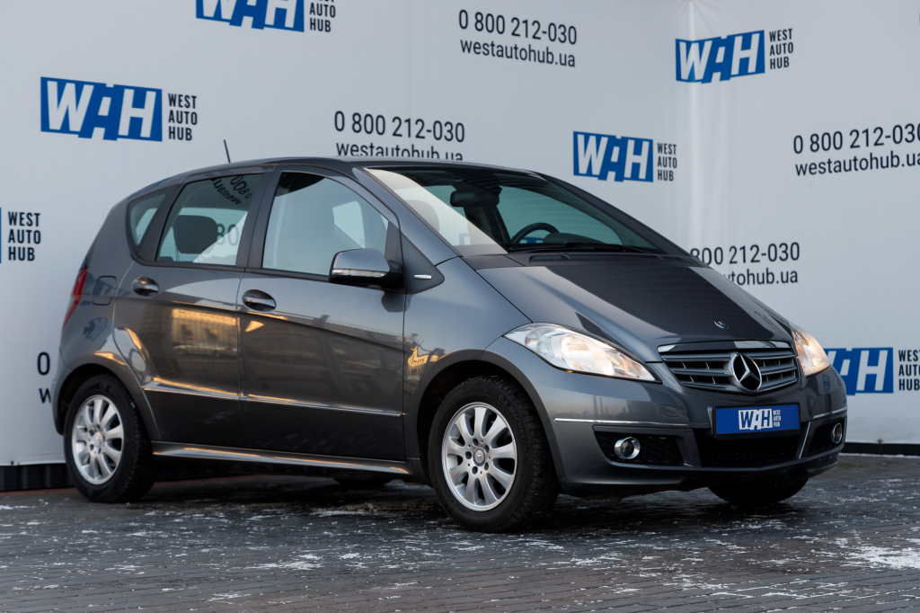 Mercedes-Benz A 160 2010 photo 2
