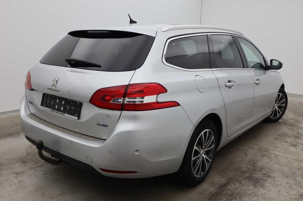 Peugeot 308 2016 фото 1