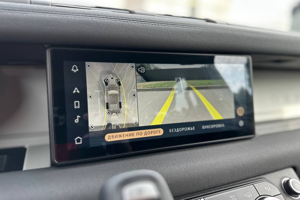 Land Rover Defender 2020 photo 23