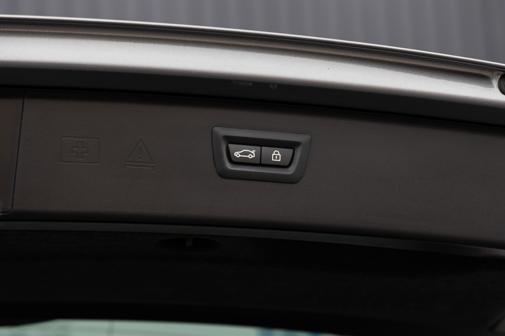 BMW 520 D Baureihe 5 Touring 2015 photo 36