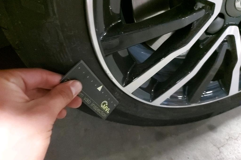 Volvo V40 2019 фото 12