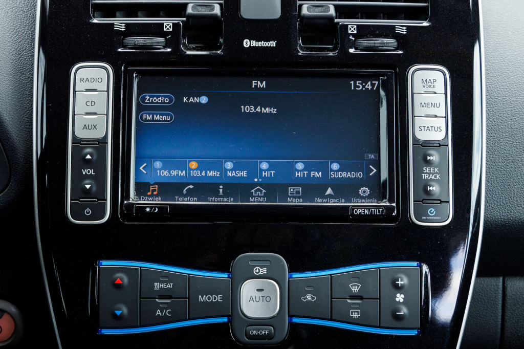 Nissan Leaf 2016 photo 13