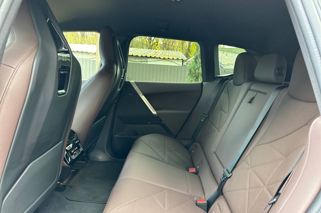 BMW iX xDrive40 2021 photo 15