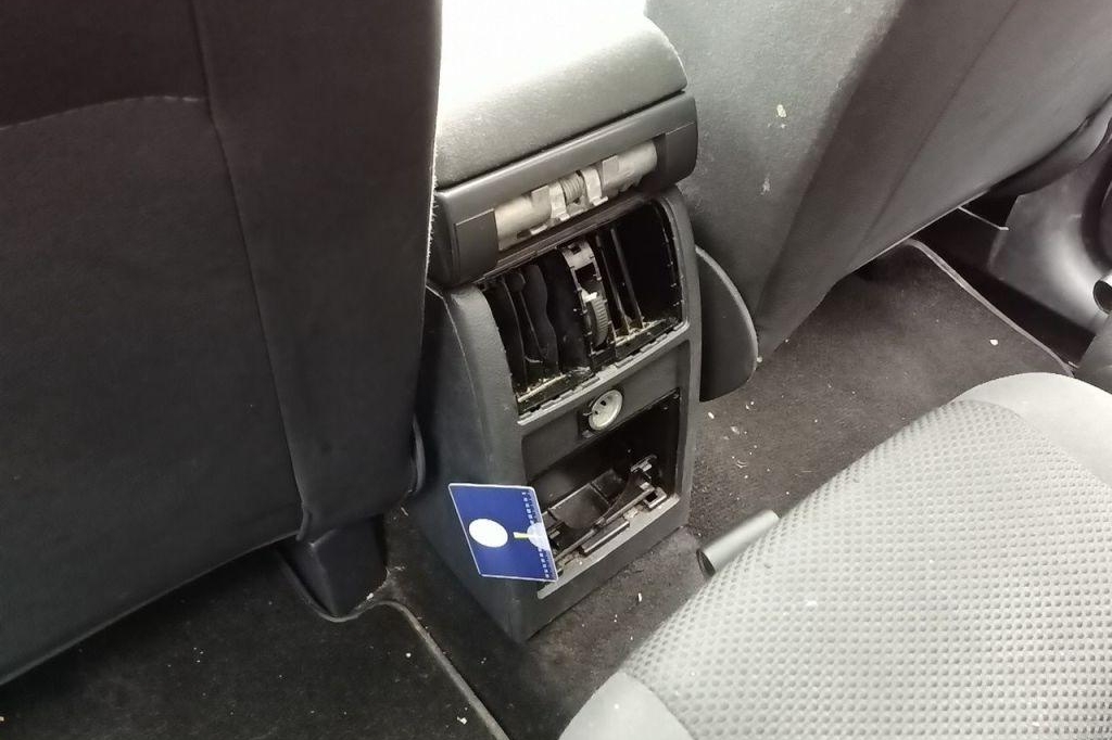 Volkswagen Touran 2015 photo 61