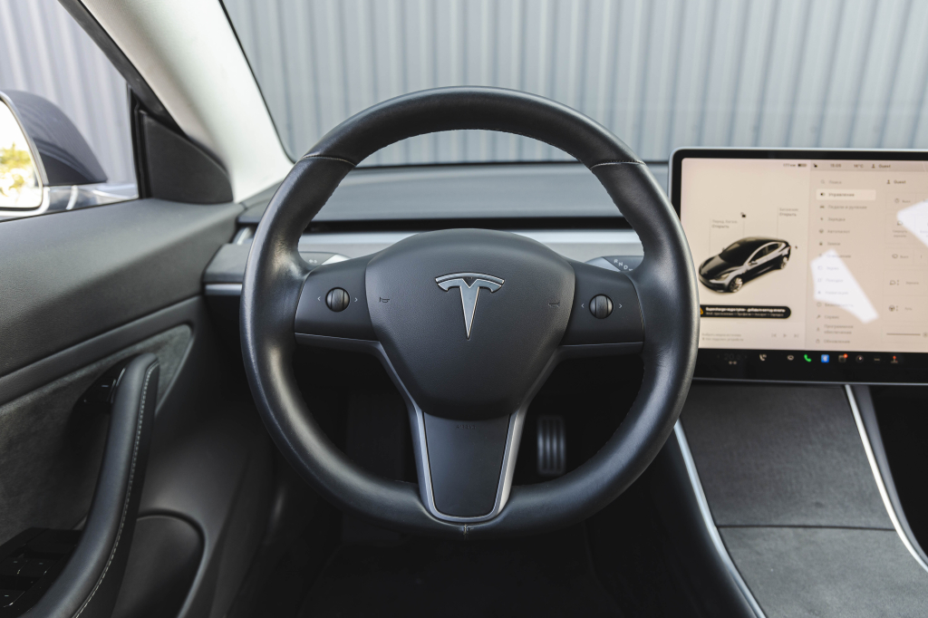 Tesla Model 3 2019 фото 25