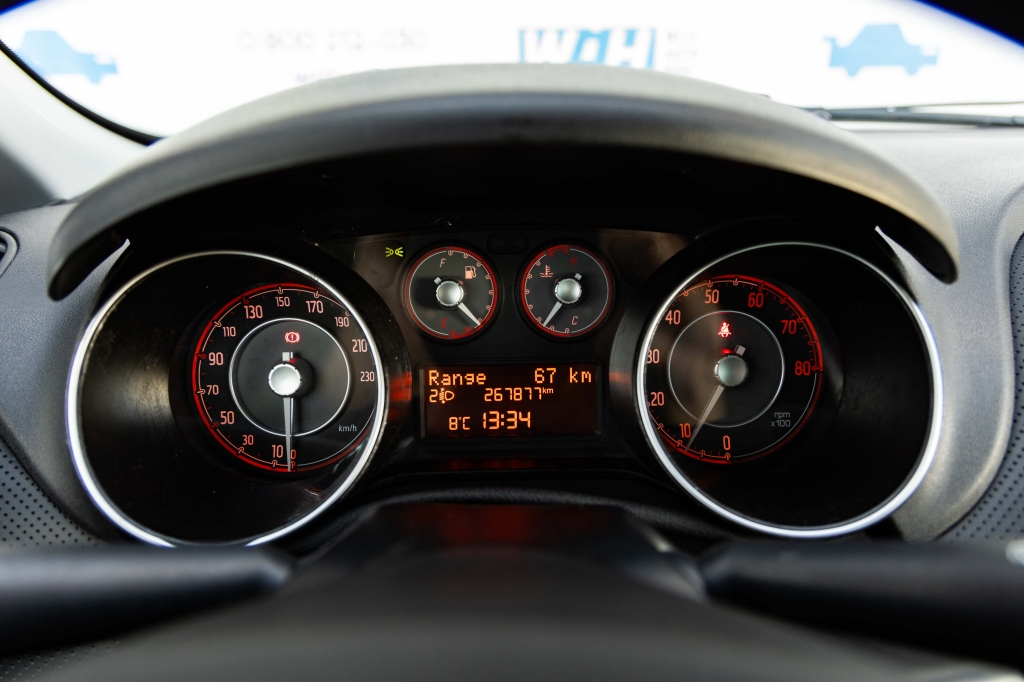 Fiat Punto Evo 2011 photo 15