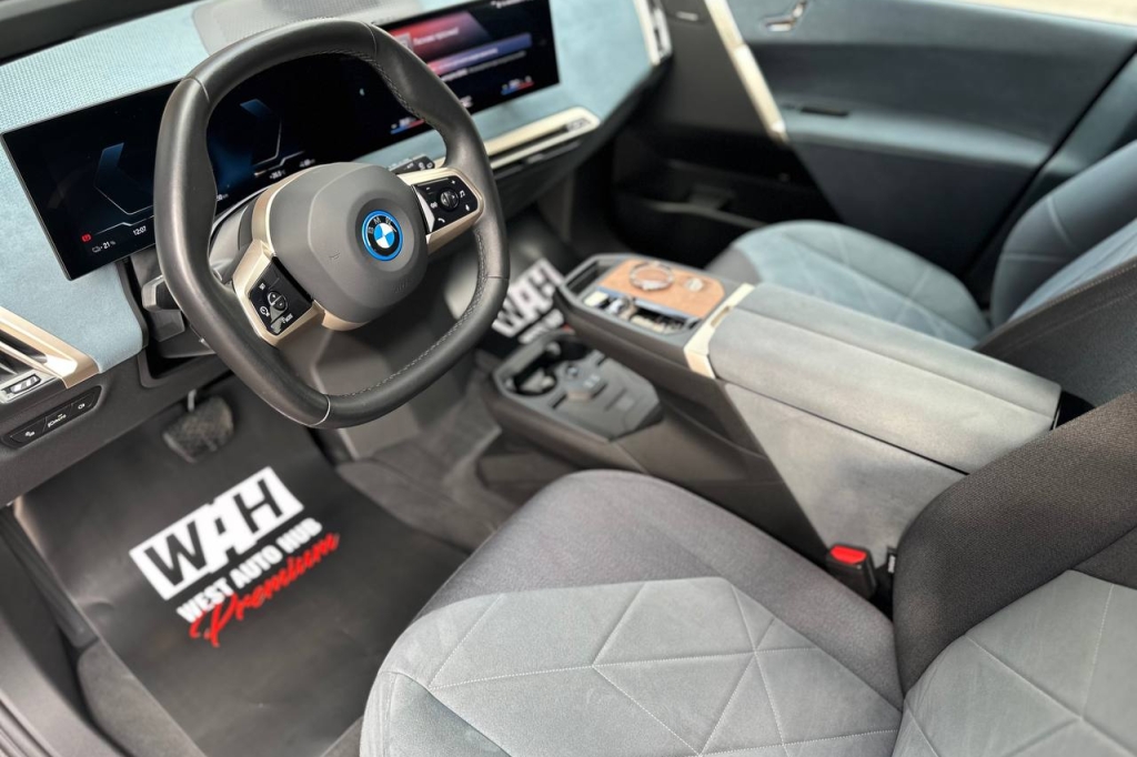 BMW iX 2021 фото 13