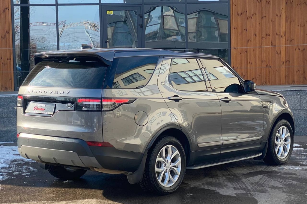 Land Rover Discovery 2017 фото 3