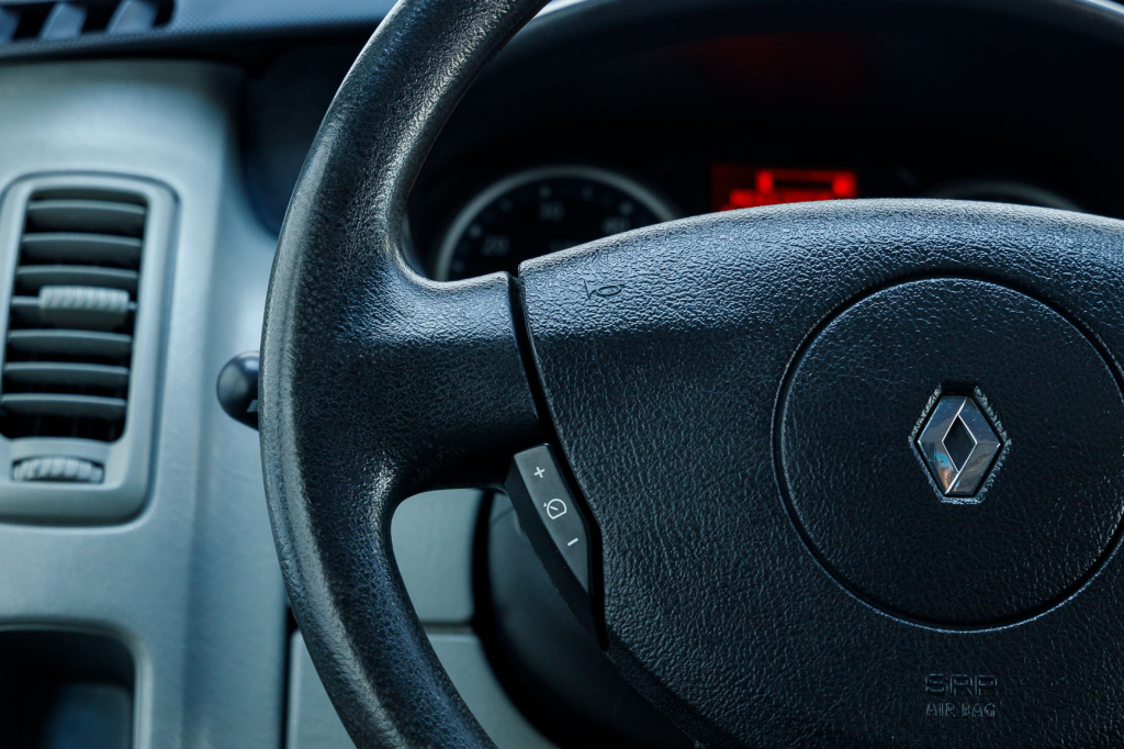 Renault Trafic пасс. 2012 photo 17