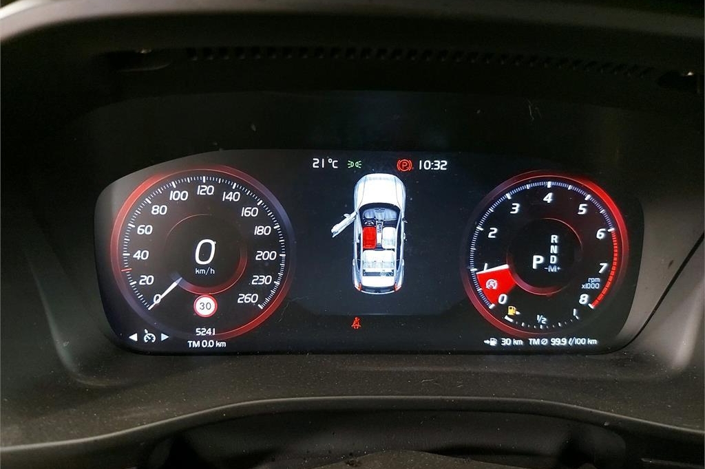 Volvo XC40 2020 фото 1