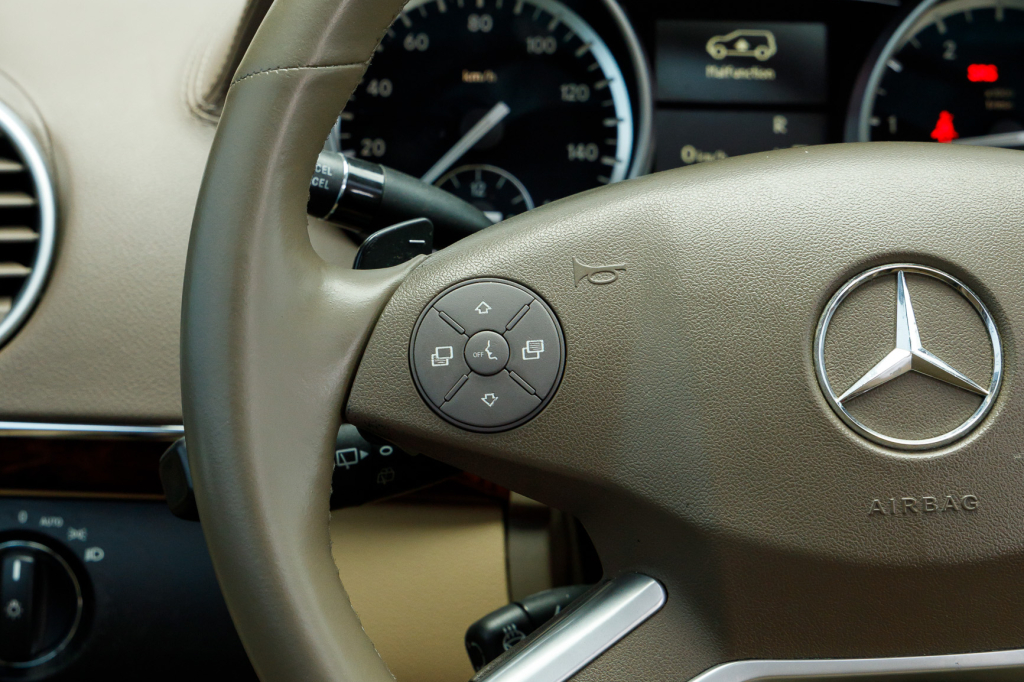 Mercedes-Benz GL 350 Bluetec 2011 photo 17