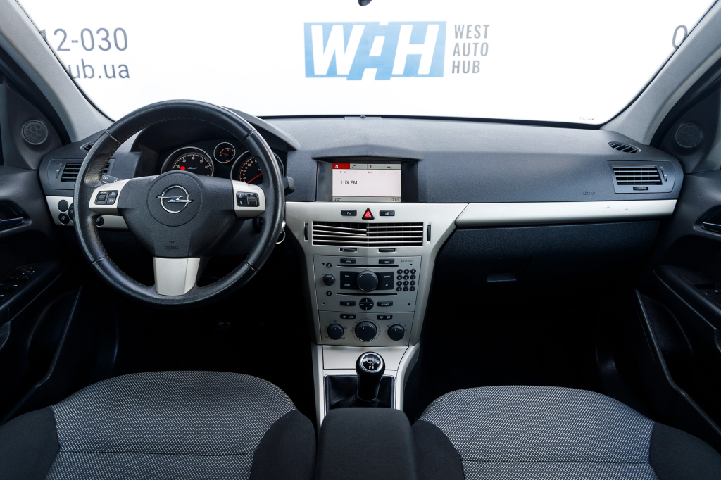 Opel Astra H фото 6