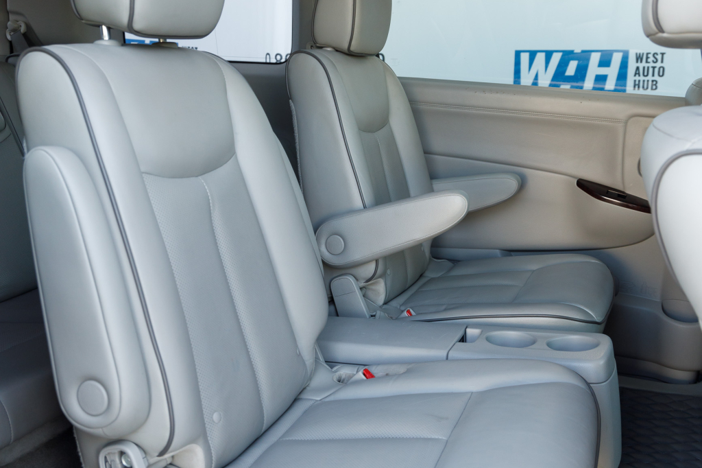 Nissan Quest 2012 фото 28