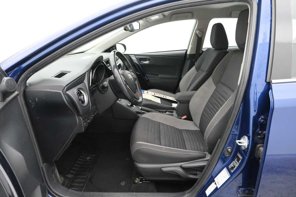 Toyota Auris Touring Sports 2016 photo 3