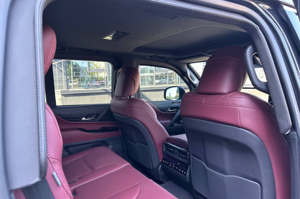 Lexus LX 500d 2023 photo 17