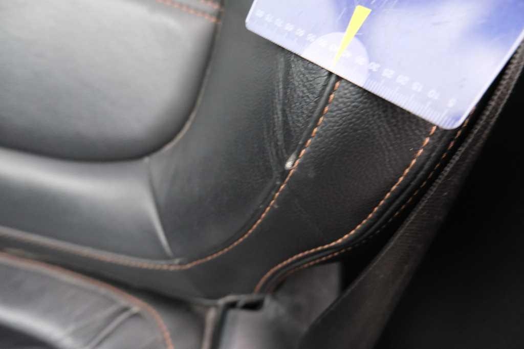 Jaguar XE 2015 photo 55