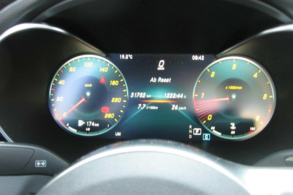 Mercedes-AMG C-Klasse 2019 photo 2