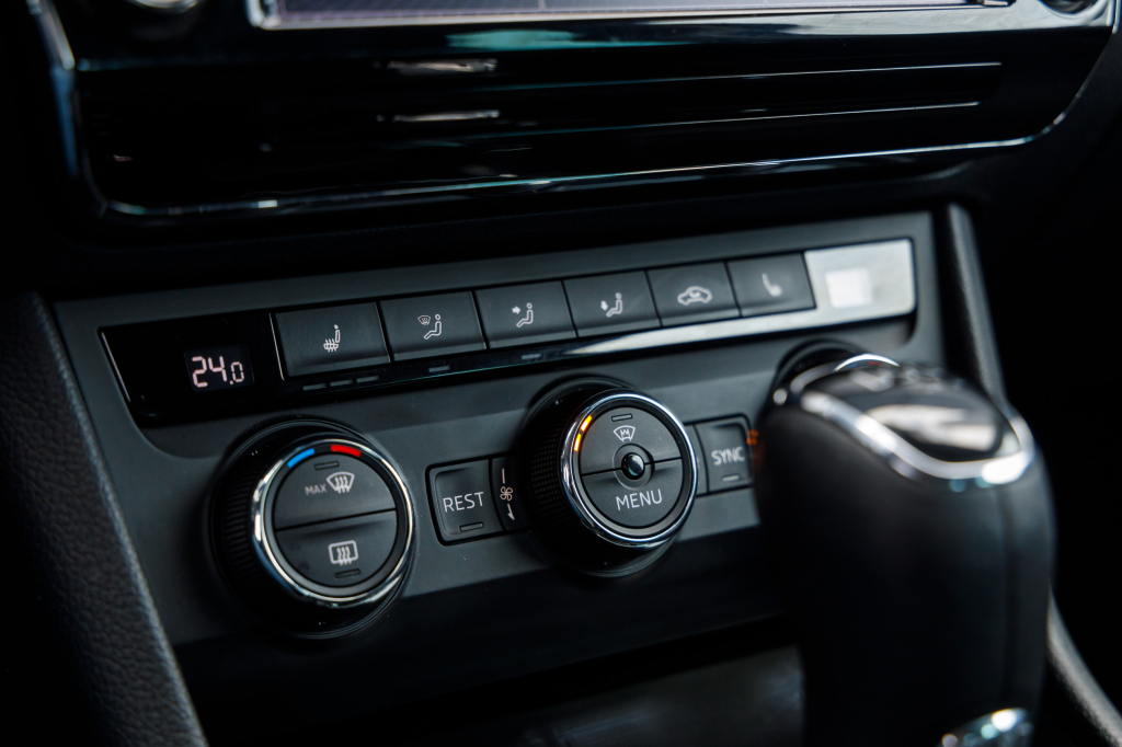 Skoda Superb Ambition 2016 фото 31