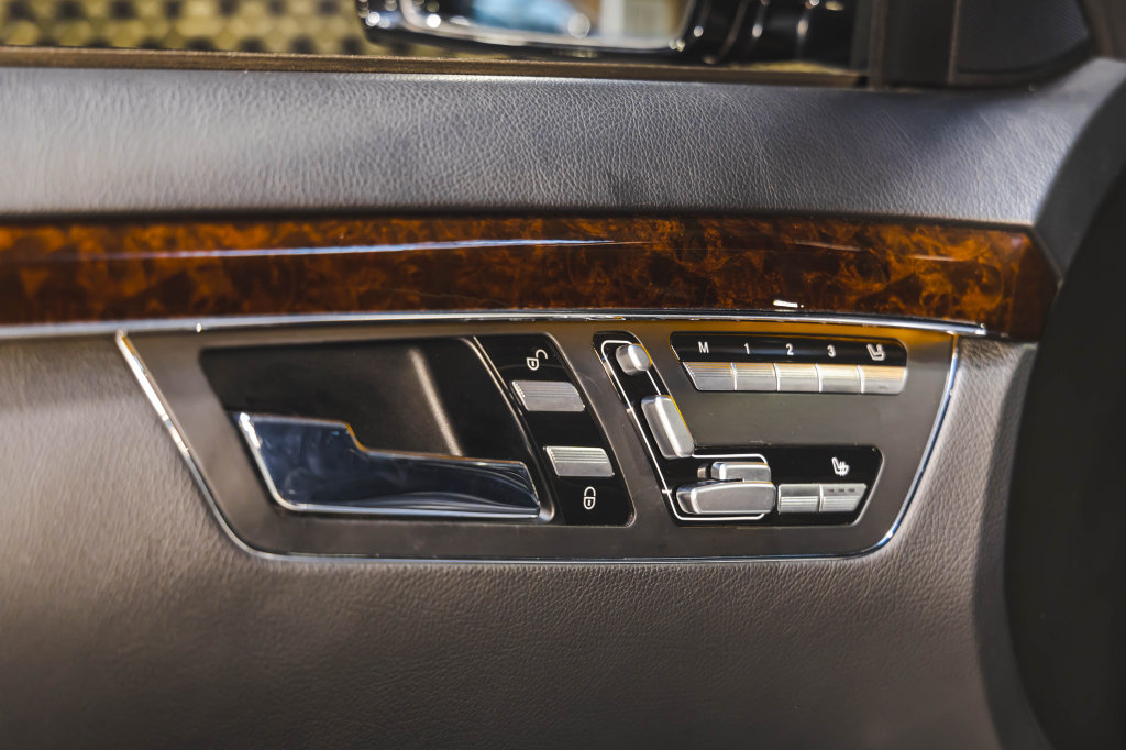 Mercedes-Benz S-Class 2011 photo 15