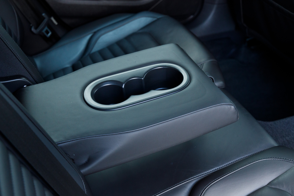 Volkswagen Passat B8 Highline 4Motion 2016 photo 25