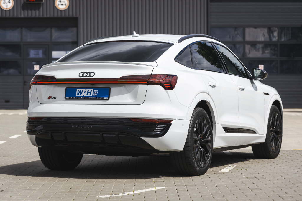 Audi Q8 Sportback e-tron 2023 photo 7