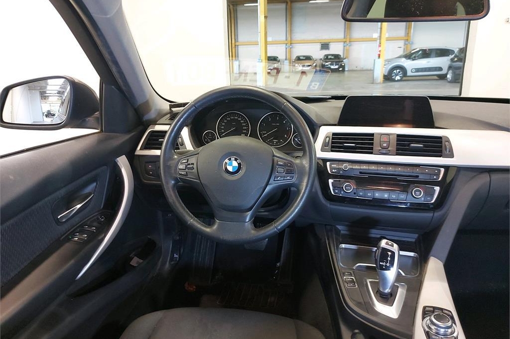 BMW 3er Touring 2016 фото 1