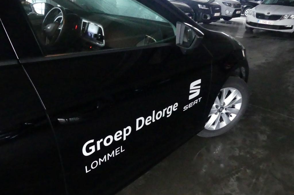 SEAT Leon 2019 photo 8