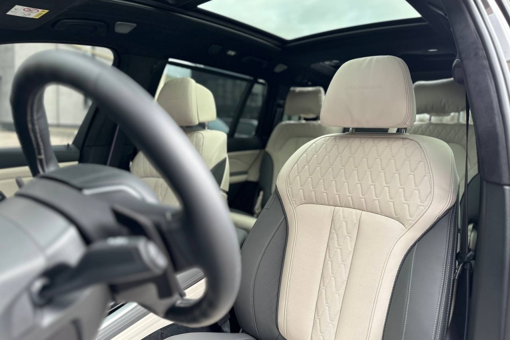 BMW-Alpina XB7 2022 фото 15