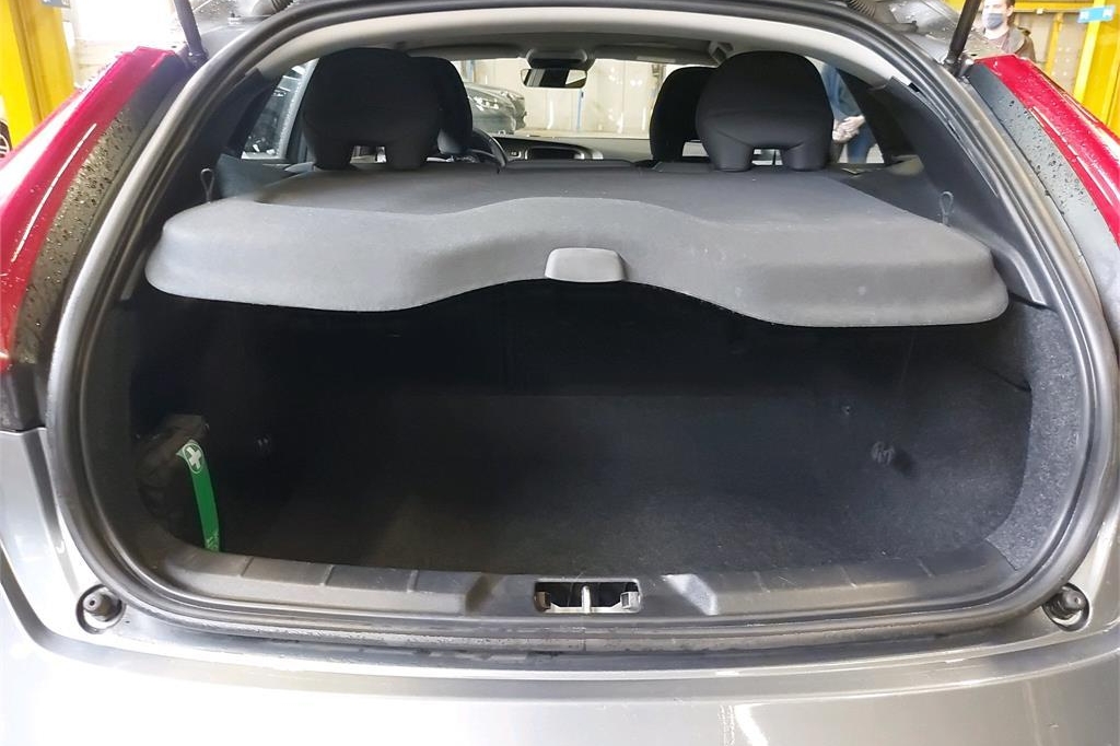 Volvo V40 2016 фото 2