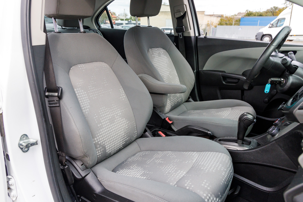 Chevrolet Sonic LS 2013 фото 14