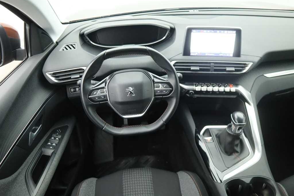 Peugeot 3008 2017 фото 6