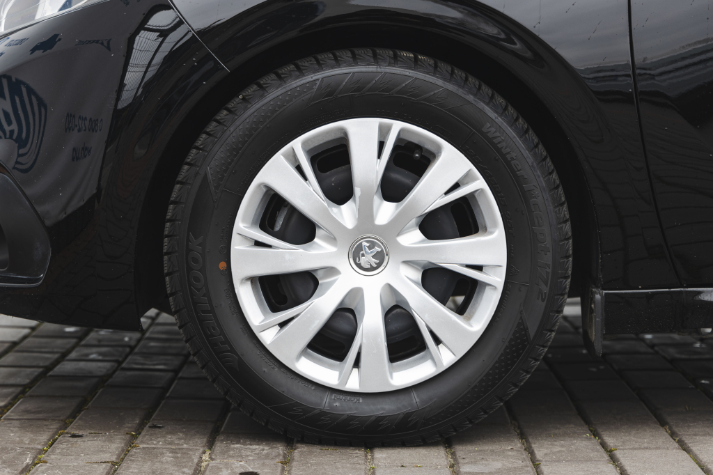 Peugeot 208 2017 photo 5