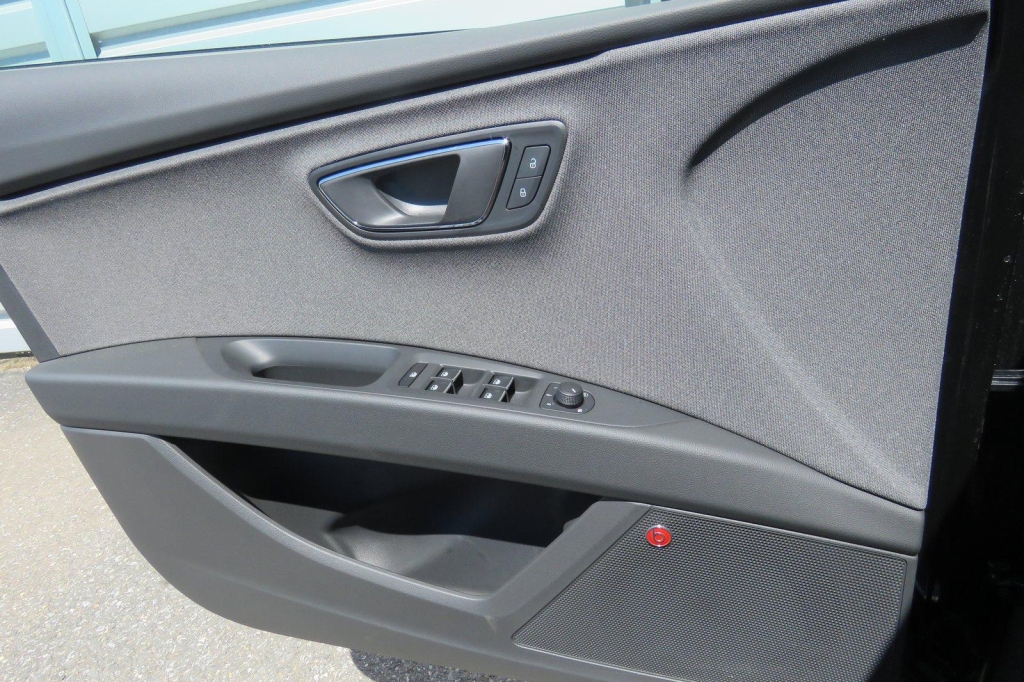 SEAT Leon ST 2020 photo 3