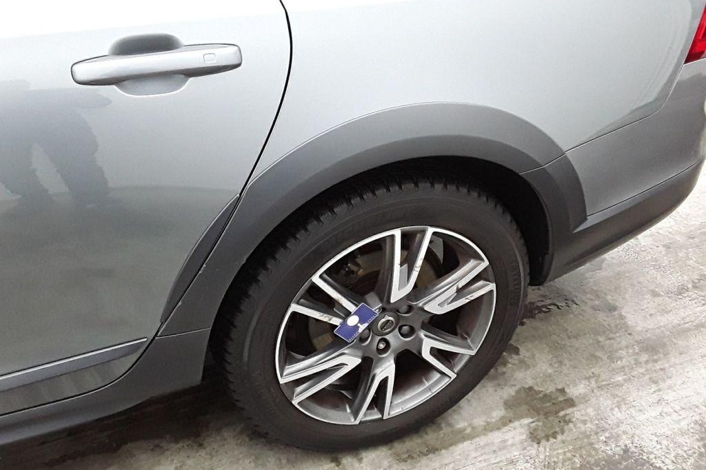 Volvo V90 Cross Country 2017 photo 10