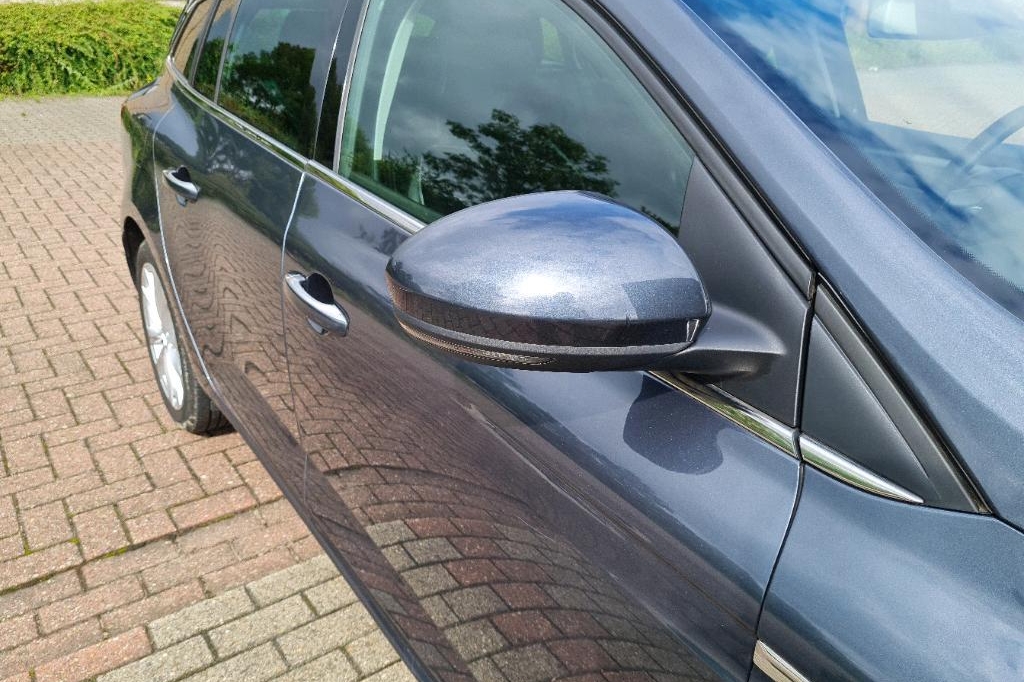 Renault Megane Grandtour 2017 photo 16