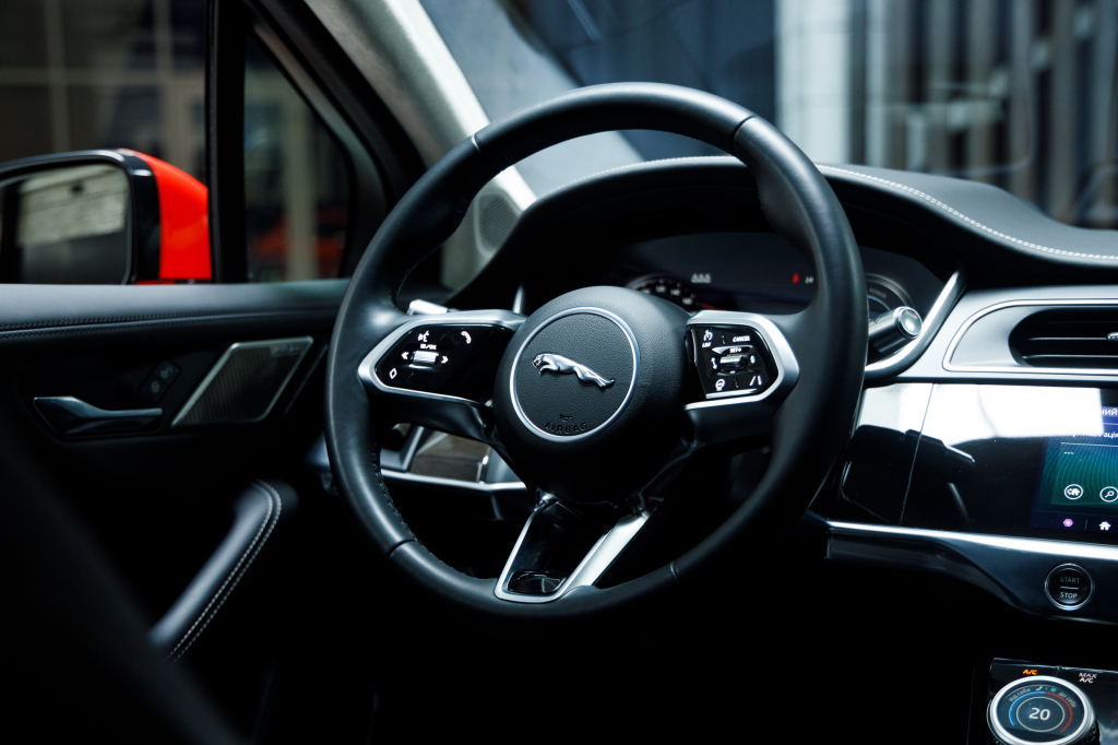 Jaguar I-Pace EV400s First Edition 2019 фото 30