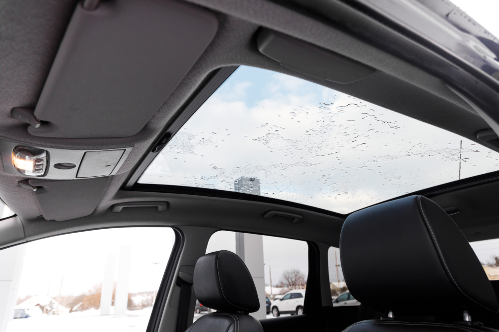 Ford C-Max Ghia фото 20